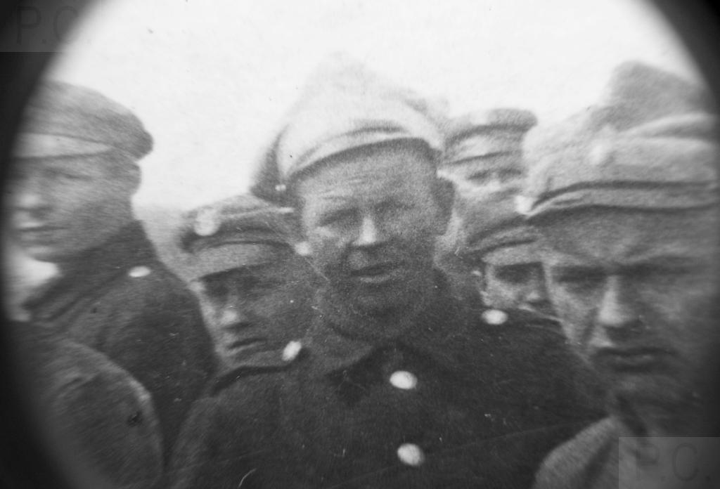 mundur wojska polskiego 1920 jasny otok na czapce przemysl chorazykiewicz